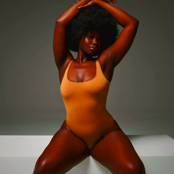 Scoop Neck Bodysuit Skims ESSENTIAL βερίκοκο | 6028975-LJ