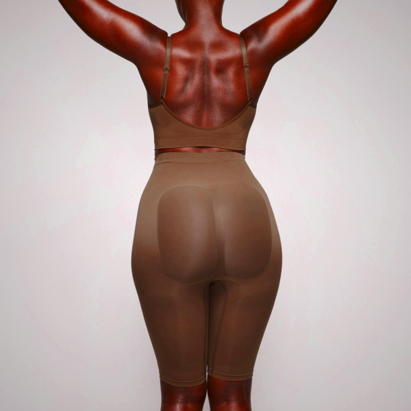 Σορτσ Skims SCULPTING MID THIGH W/ OPEN GUSSET Μπεζ | 0371954-EL